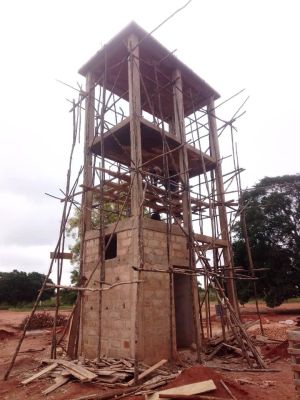 Château d'eau et 4 puits deau dans la commune de KLOUEKANME